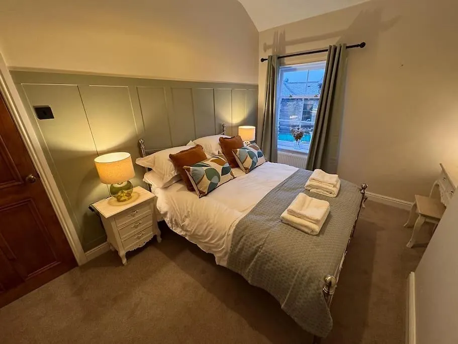 Beautiful, Relaxing Home In Central Saltaire 0*,  United Kingdom