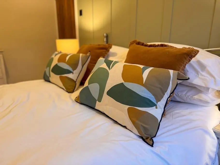 Beautiful, Relaxing Home In Central Saltaire Holiday home